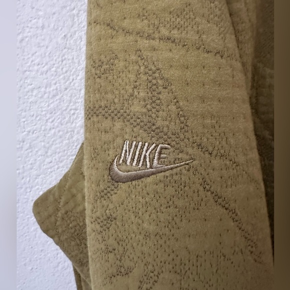 Nike THERMA-FIT ADV Tech Pack green Men's pullover Hoodie (DQ4286 378) Large - Picture 4 of 7